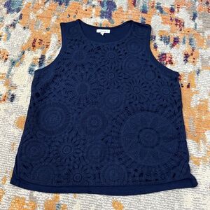 Floral navy crochet sweater like sleeveless tank top blouse size medium ladies